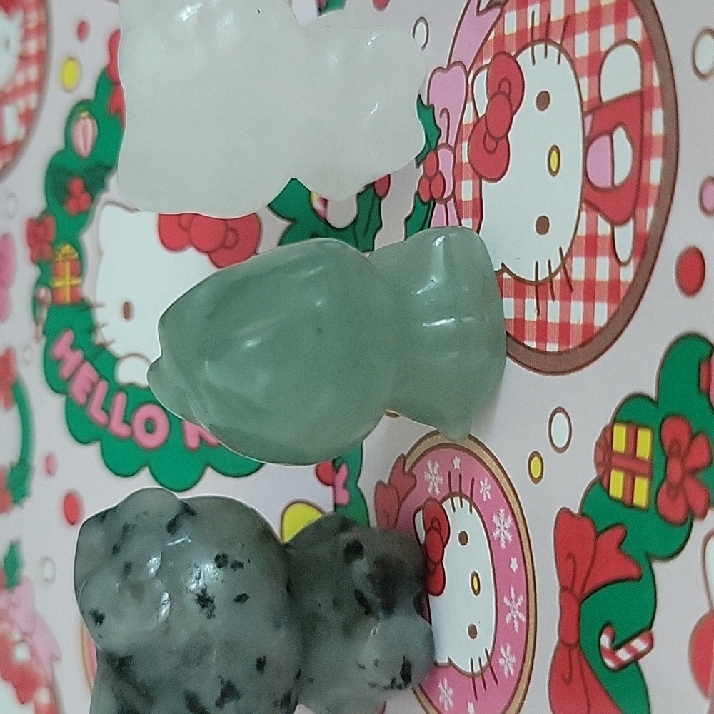 Hello kitty crystal 🔮 - Picture 4 of 5